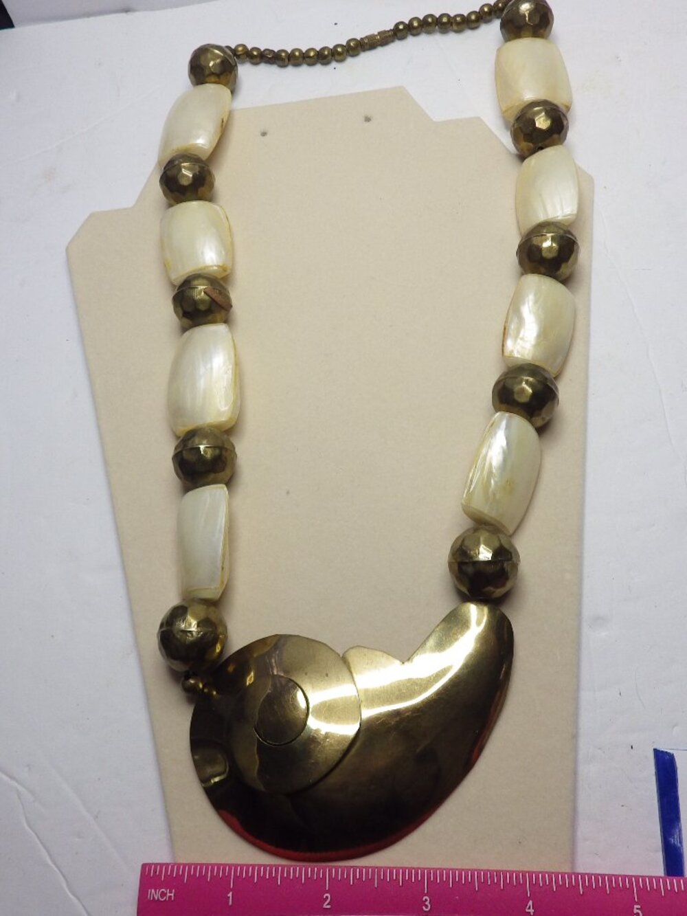 Vintage Chucky Beaded Brass Necklace Brass Shell 629F2